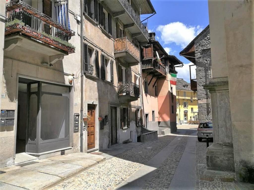 Il Vicolo By Turistica Apartamento Domodossola Exterior foto